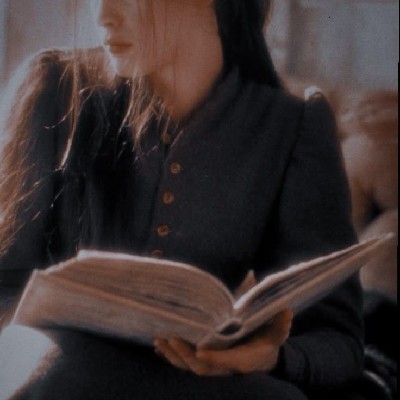 Manisha T लेखिका
