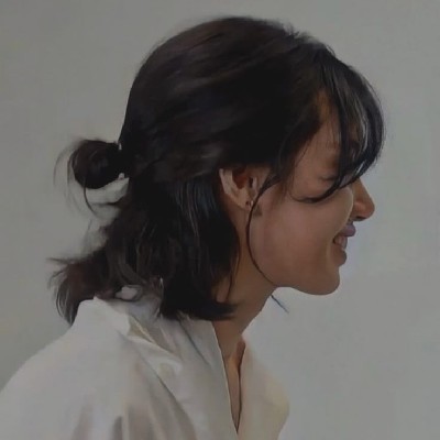 𝐉𝐔𝐒𝐓 𝐀 𝐖𝐑𝐈𝐓𝐄𝐑...... 🤍🍃