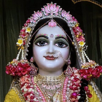 Paromita Roy Ghosh "🦪নীল ঝিনুক🦪"