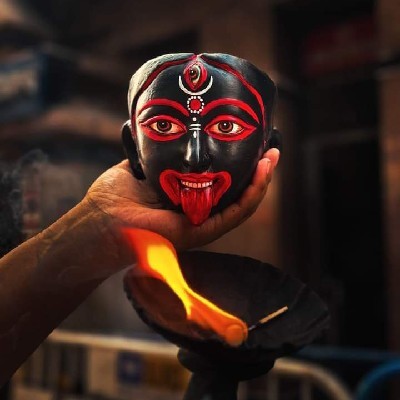 সোনালী বাগ "বৃষ্টি"