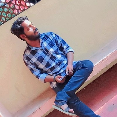 ആദി ദേവ് "കഥകളുടെ യാത്രക്കാരൻ"