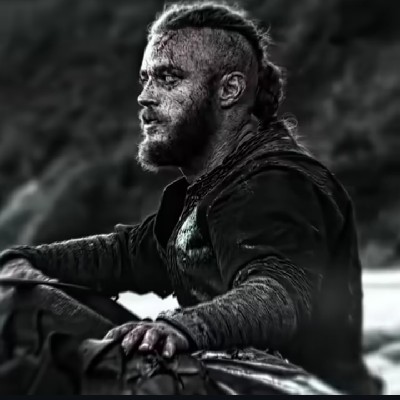 मुसाफ़िर⚜️IYI