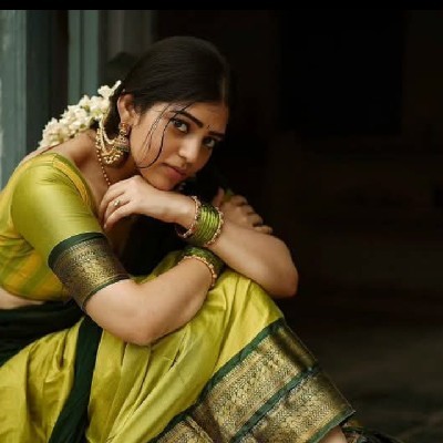 ஜென்சி பிரபா "பூவிதழினி"