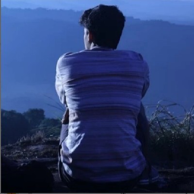 ନିଃସଙ୍ଗତା ର ପଥିକ ଟିଏ