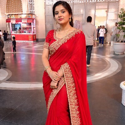 🦋🦋Shivani Khari🦋🦋