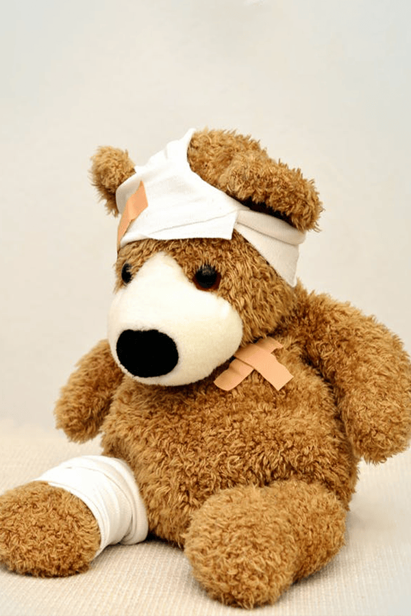 अभी ज़ख्म़ भरा ही कहां..