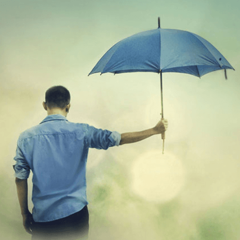 അവൾ നടന്ന വഴിയരികിൽ