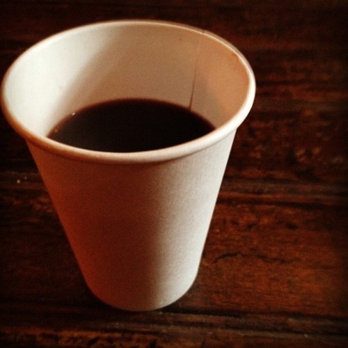 ওয়াইন ইন আ পেপার কাপ