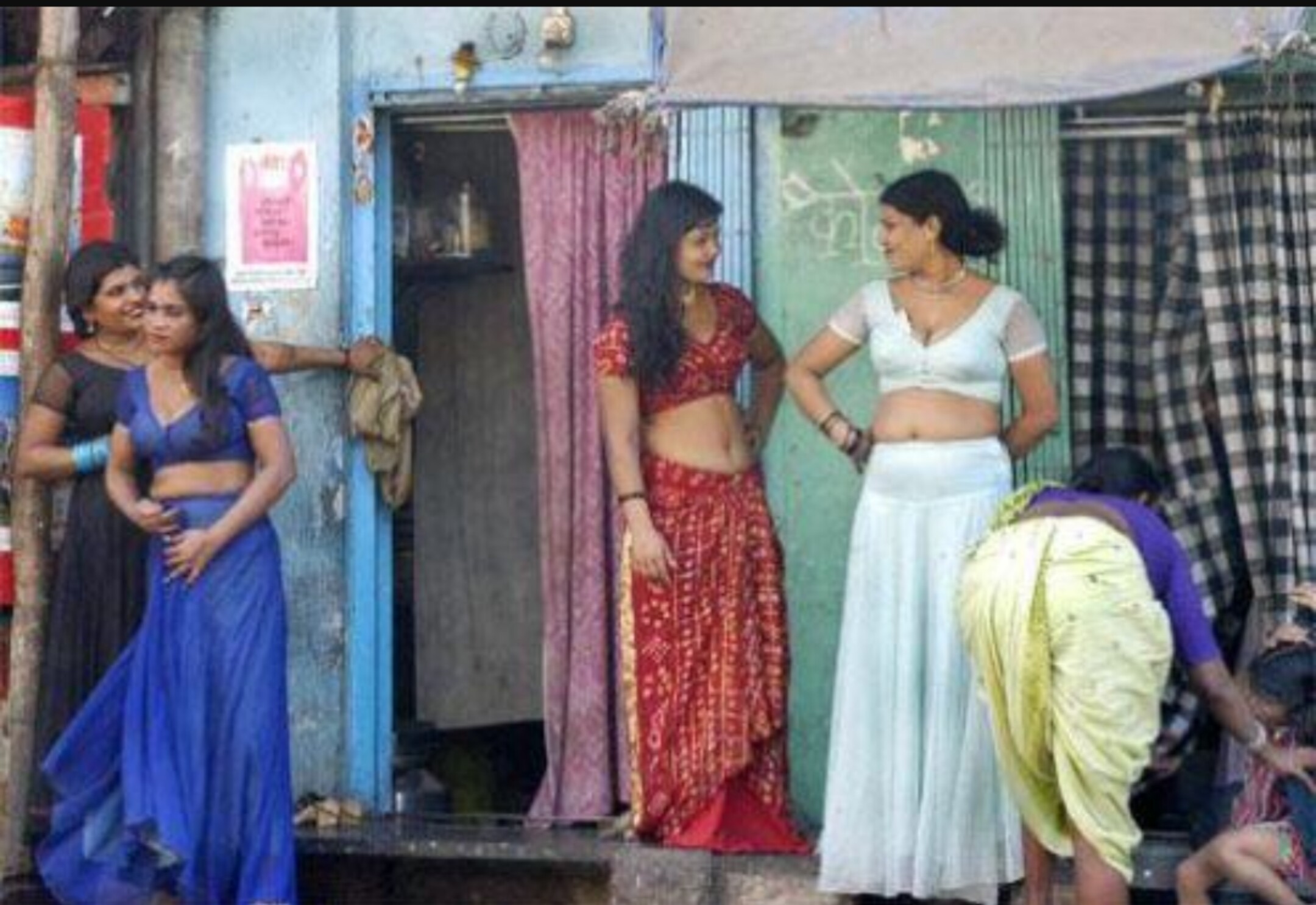 हां, वो एक वेश्या थी