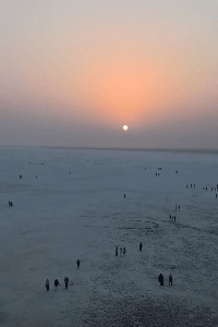 और वो चली गईं