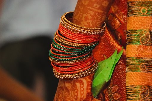 ডলি অথবা নীল হাতির গল্প