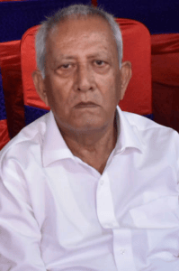 पिता की छत्रछाया