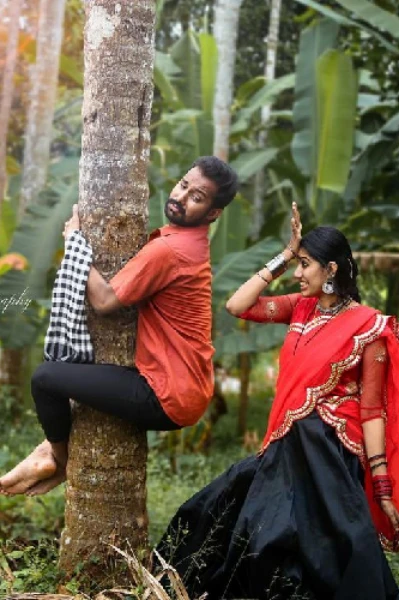 ലേലു അല്ലു ലേലു അല്ലു അഴിച്ചു വിട്