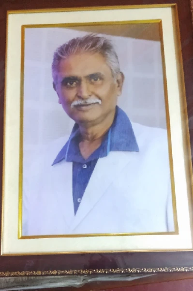 মানুষের মাঝে