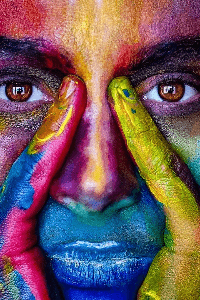 ಬಣ್ಣದ ಕದ