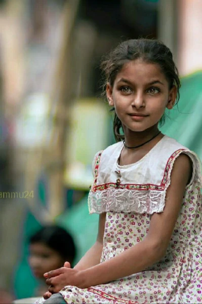 அவளுக்கும் பசிக்கும்ல...