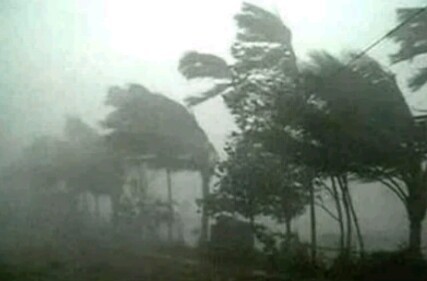 কালবৈশাখী 
- ভয়ংকর সুন্দরঃ