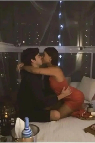 कॉन्ट्रैक्ट गर्लफ्रेंड . गुलाब जैसा प्यार