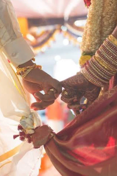 రాధ రమణం మొదలాయే పయనం