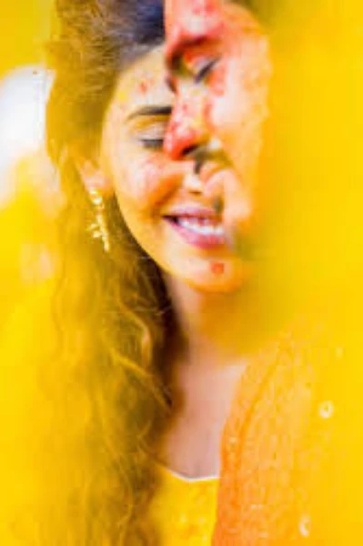 🌼வெண்மலரில் வண்ணம் சேர்த்த  மன்னவன்💖