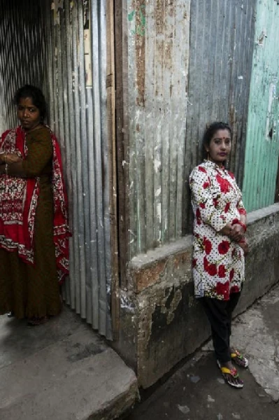 "🔞 বেশ্যার প্রেম "