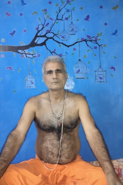 ।। सत्ता का है लोभ किन्तु ।।