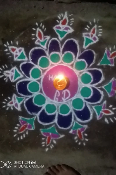 भारतीय परंपरा और विरासत पर गर्व करे