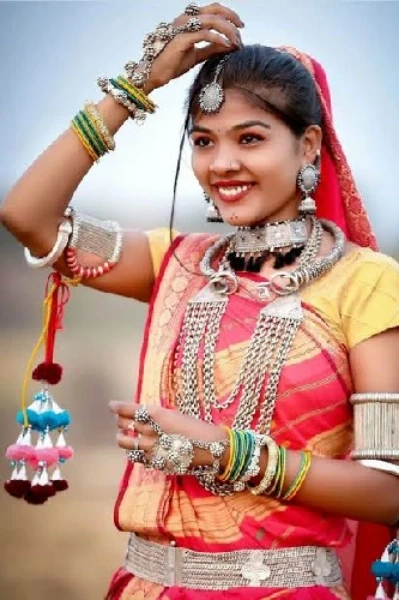 आदिवासी लड़की