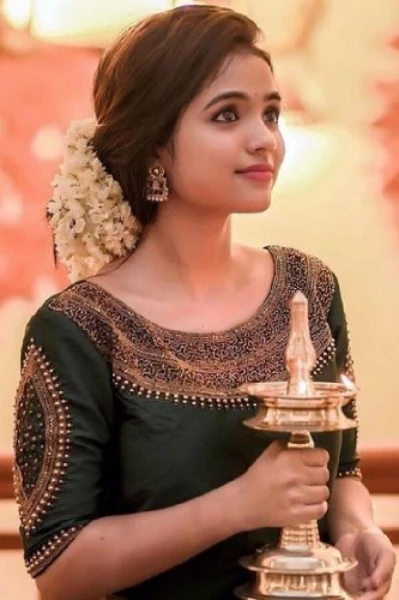 "செதுக்கும் உளி "