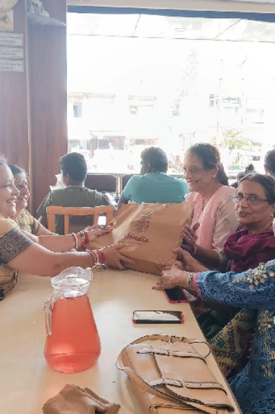 गरमा गरम चाय