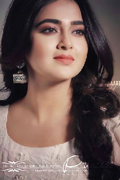 അവൾ     പെണ്ണ് 🔥🔥