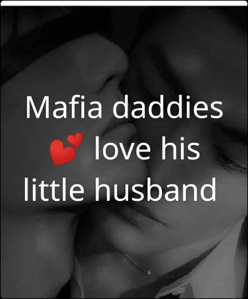 Mafia daddies 💕 love his little husband