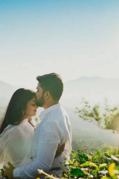 മഞ്ഞിൽ വിരിയുന്ന പ്രണയങ്ങൾ