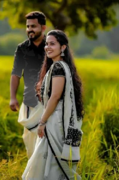 💙...പിരിയരുതെ പൂവേ നീ....!!
വാടരുത് പൂവേ നീ...!!..💛