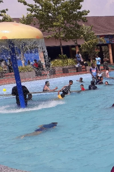 मित्रांची दुनिया