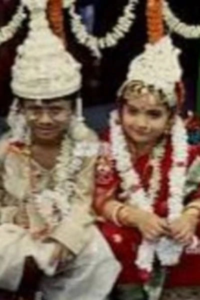 এ কেডা গো? এ তো সে নয় (১)