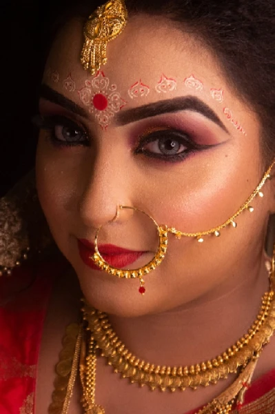 చేతిలో చెయ్యేసి