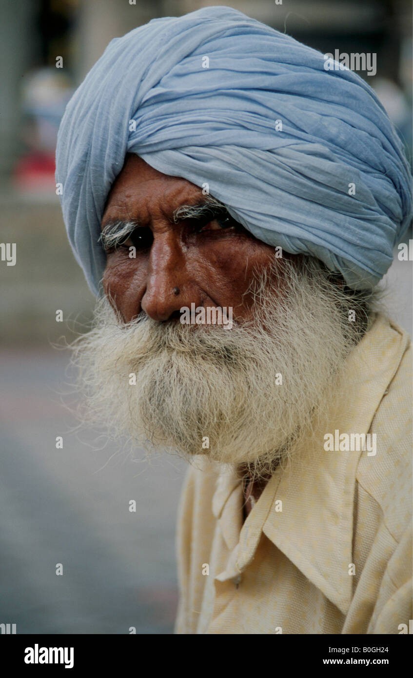 ਬੇਗੈਰਤ ਰਿਸ਼ਤੇ