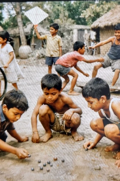 "বদলে যাওয়া শৈশব"( দাশুবাবুর ডায়েরি - পর্ব-১) - রামকুমার