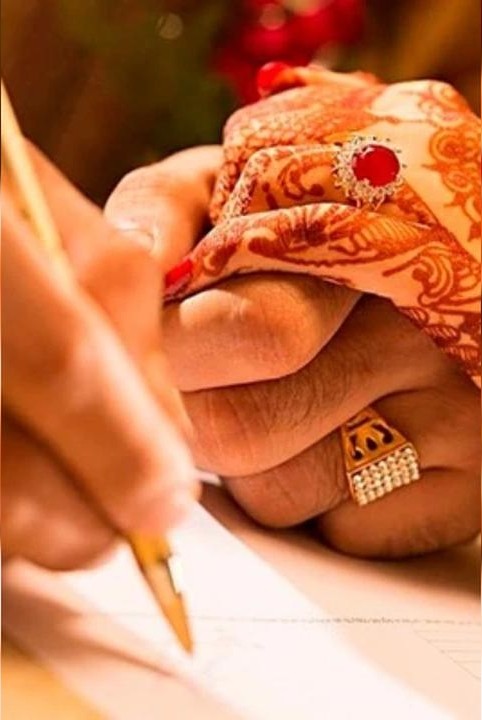 ఒప్పందపు పెళ్లి  - విభిన్న ప్రేమ కథ