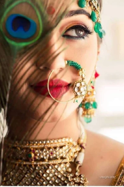 अपनी प्रेम कहानियां