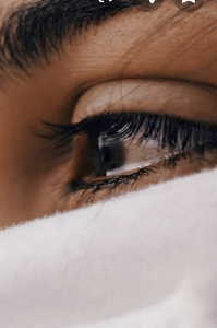 હા, હું જીવી રહી છું..(1)