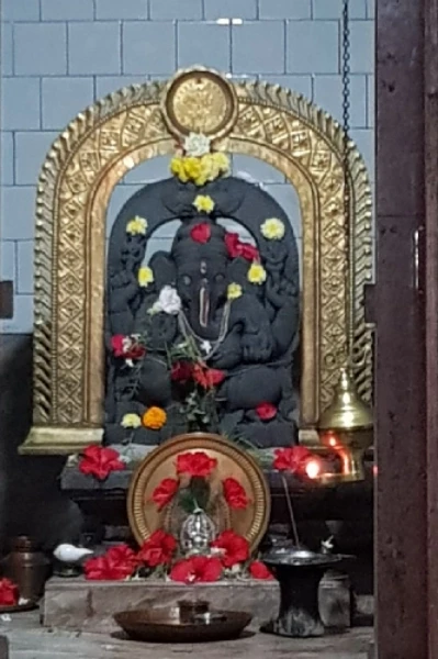 ನೀಲಿಯಾಗಸದಿ
ಪಯಣಿಸೋಣ