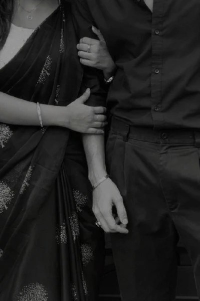 Romantic   couple shayari ❤️❤️