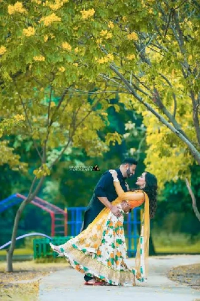 स्पर्श प्रेमाचा 😍♥️