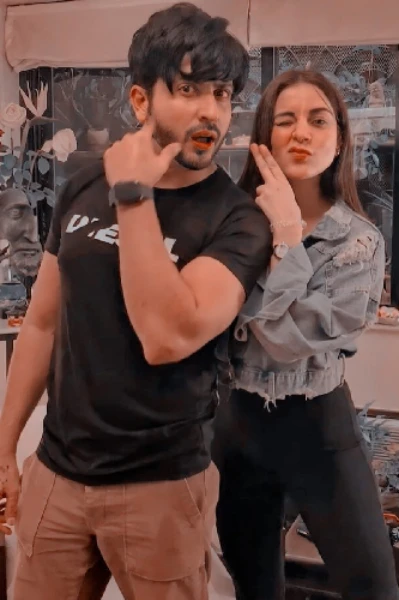 सियार्थ:𝕃𝕠𝕧𝕖 𝕄𝕖 𝔸𝕥 𝕄𝕪 𝕎𝕠𝕣𝕤𝕥♥️