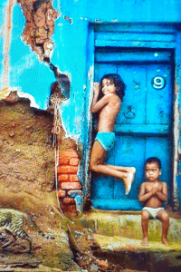 बंद दरवाजे के पीछे...