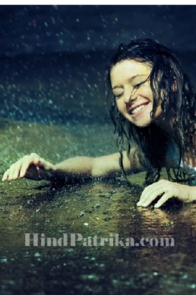 एक लड़की भीगी भागी सी 💝💞💝