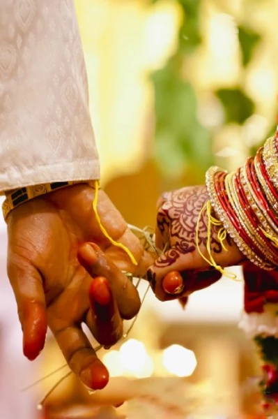 ಹೃದಯವೆಂಬ ದರ್ಪಣದಲಿ ಎರಡು ಪ್ರತಿಬಿಂಬಗಳು