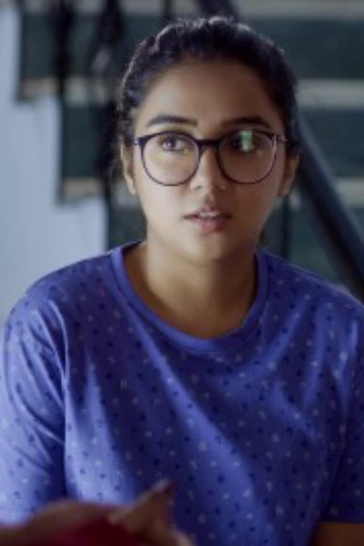 കണ്ണടയ്ക്കുള്ളിൽ 💕